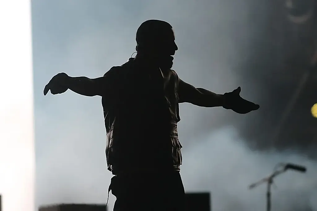 Drake сместил всех с пьедестала, BTS держатся руками за лидерство