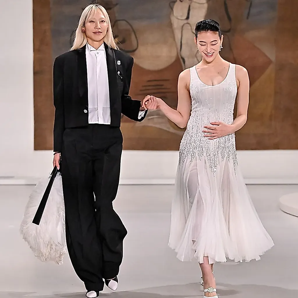 Беременные модели на подиуме Chanel: революция моды или маркетинговый трюк?