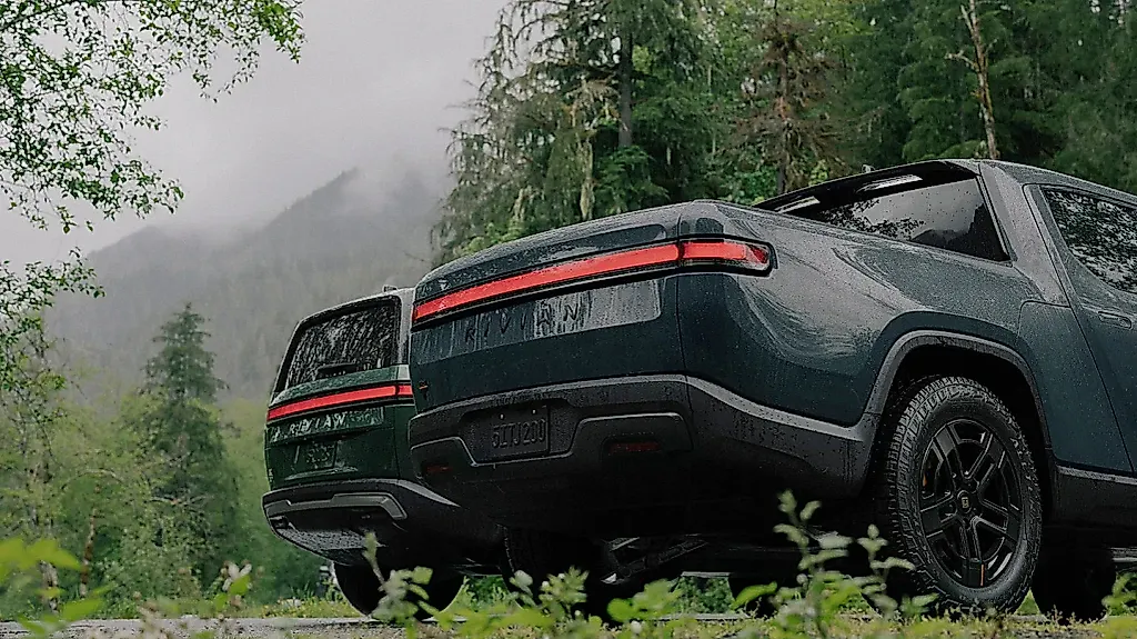 Rivian внедряет голосового ассистента на базе ИИ