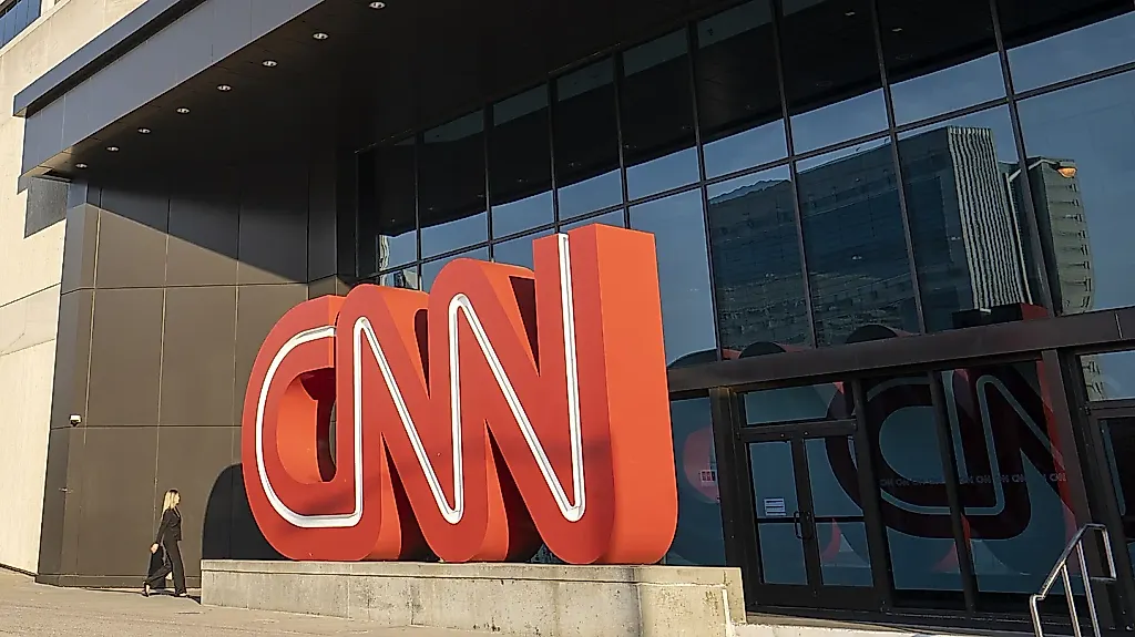 CNN подала в суд на Perplexity