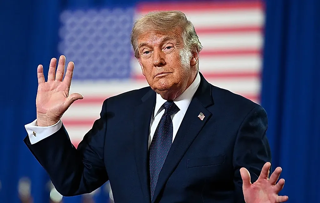 Знаменитости массово покидают шоу Трампа