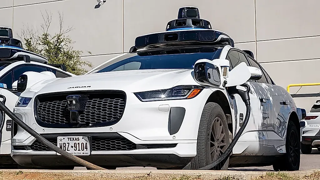 Waymo даёт батареям новую жизнь — теперь они не просто мусор, а источник энергии
