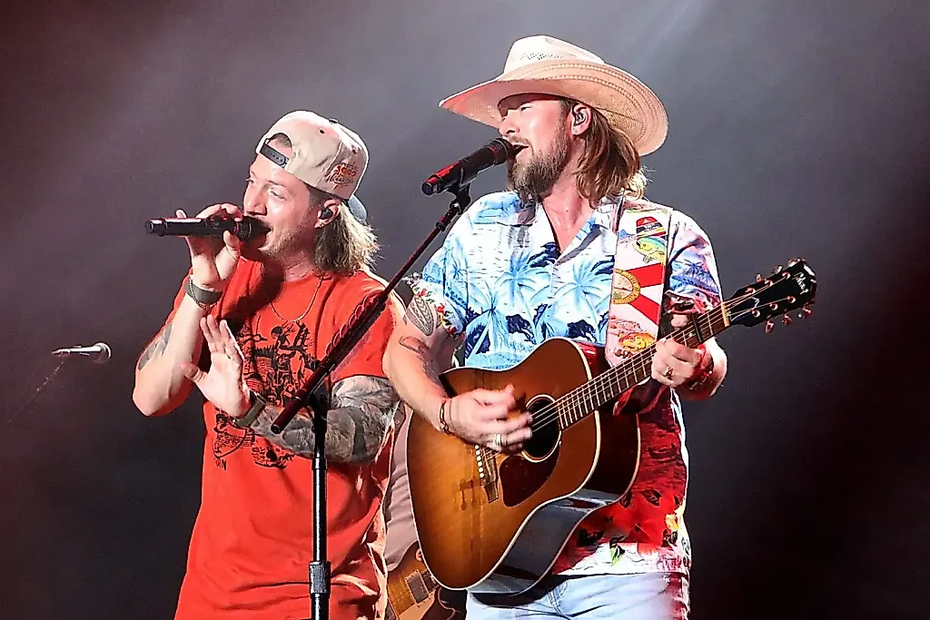 Florida Georgia Line снова вместе: неожиданное воссоединение на CMA Fest
