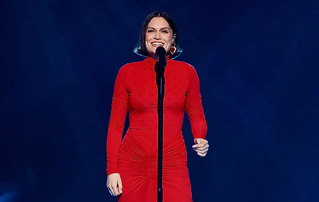 Jessie J снова на сцене