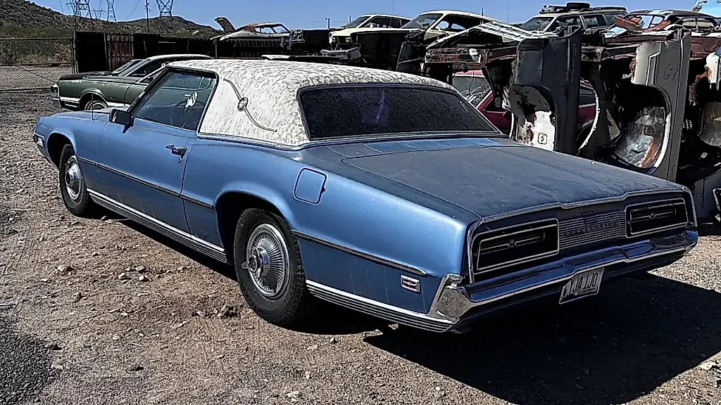 Легендарный Ford Thunderbird 1969 года – гламурный мускулкар из Америки