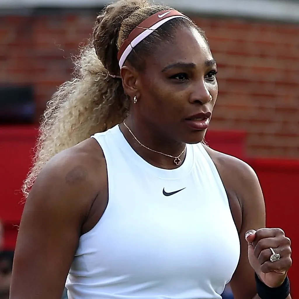 Серена Уильямс вернулась на корт после 4 лет в новом аутфите от Nike