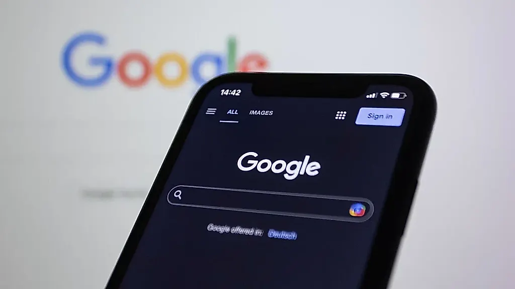 Немецкий суд признал Google ответственным за ложные ответы ИИ Overview
