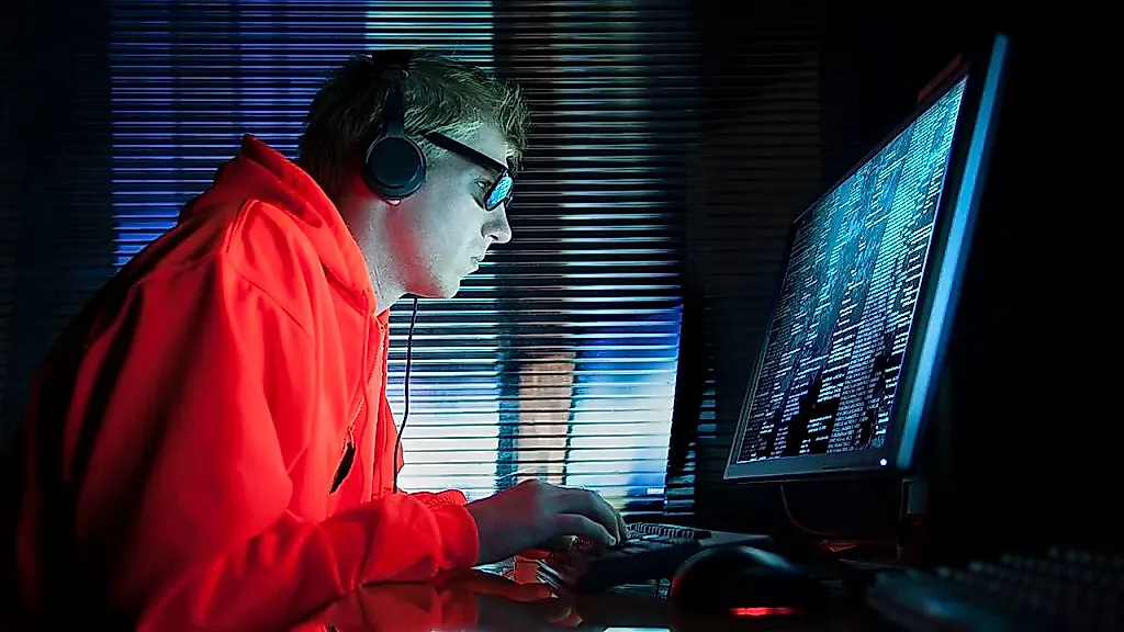 Oracle предупреждает пользователей PeopleSoft о критической атаке: сотни серверов взломаны группой ShinyHunters