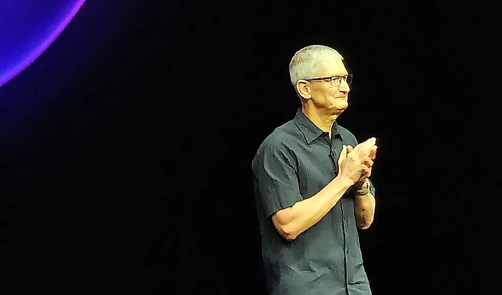 Цитата дня от Тима Кука: "Если вы положите ключ под коврик для полиции, вор может найти его тоже" — жесткое предупреждение об угрозах для приватности.