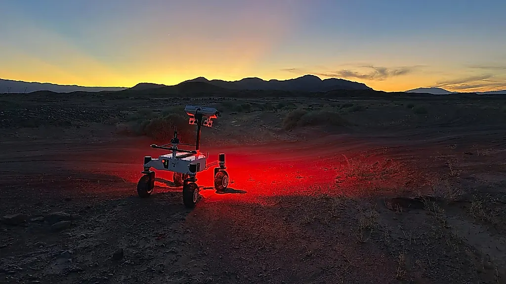 NASA тестирует скоростной марсоход, который умеет задирать колеса и карабкаться по препятствиям