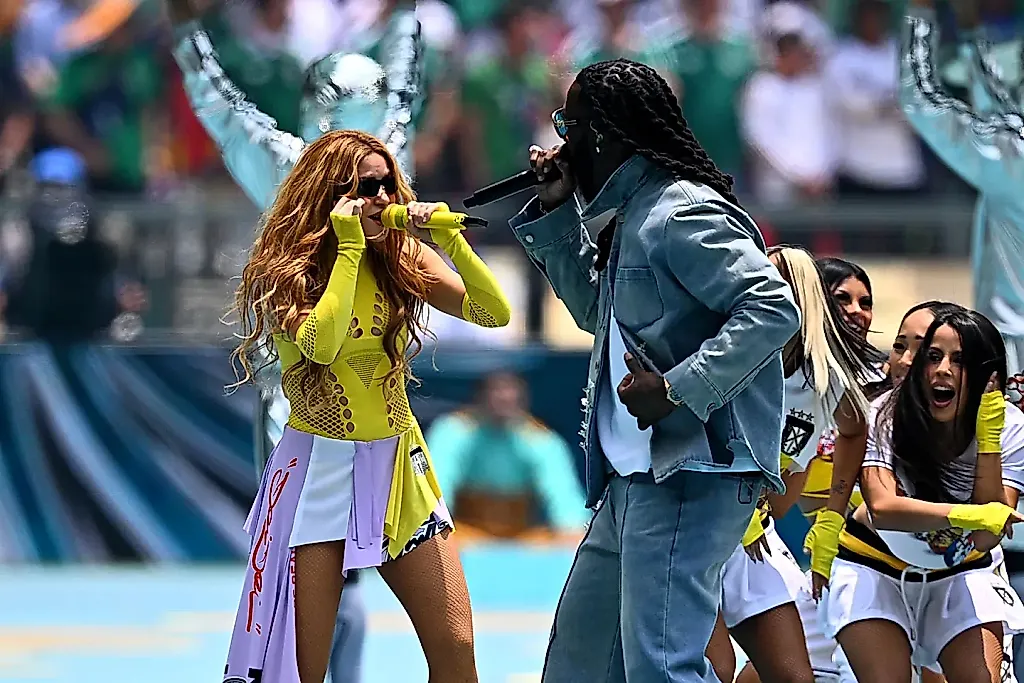 Shakira и Burna Boy срывают аплодисменты с "Dai Dai" – гимн Чемпионата мира 2026
