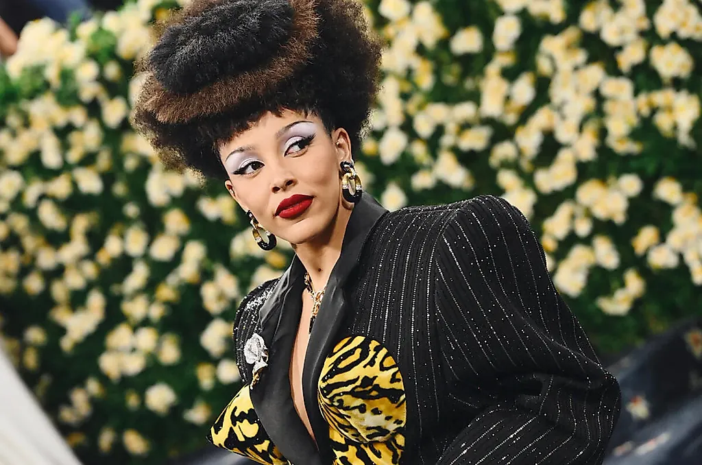 Доджа Кэт на Met Gala: 80-е в моде и предвкушение альбома 'Vie'