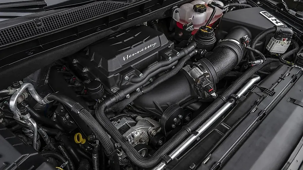 Хочешь лошадей? Пожалуйста: Hennessey H600 Tahoe и Suburban!