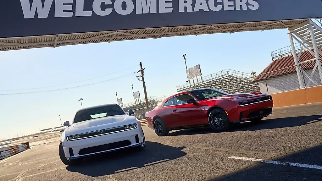 Dodge возвращается на "One Lap of America" с Charger