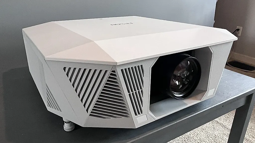 Epson QL7000: яркость с недостающей глубиной