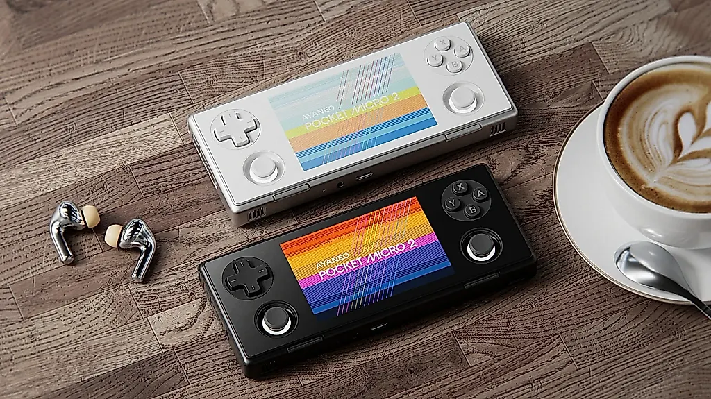 Ayaneo выпустила горизонтальную портативную консоль — лучший ремейк Game Boy Micro?