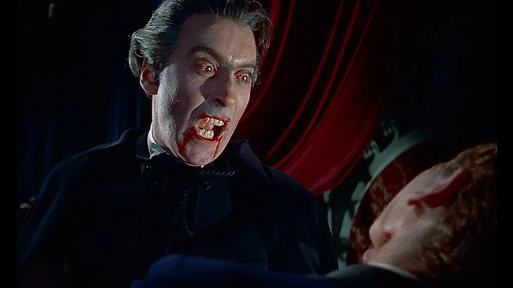 Дракула Кристофера Ли возвращается на 4K Blu-ray с утерянными сценами