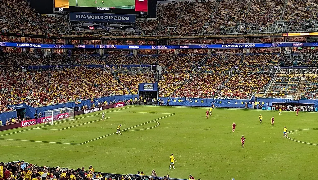 Как Lenovo тянет FIFA на себе: интервью с Кеном Вонгом