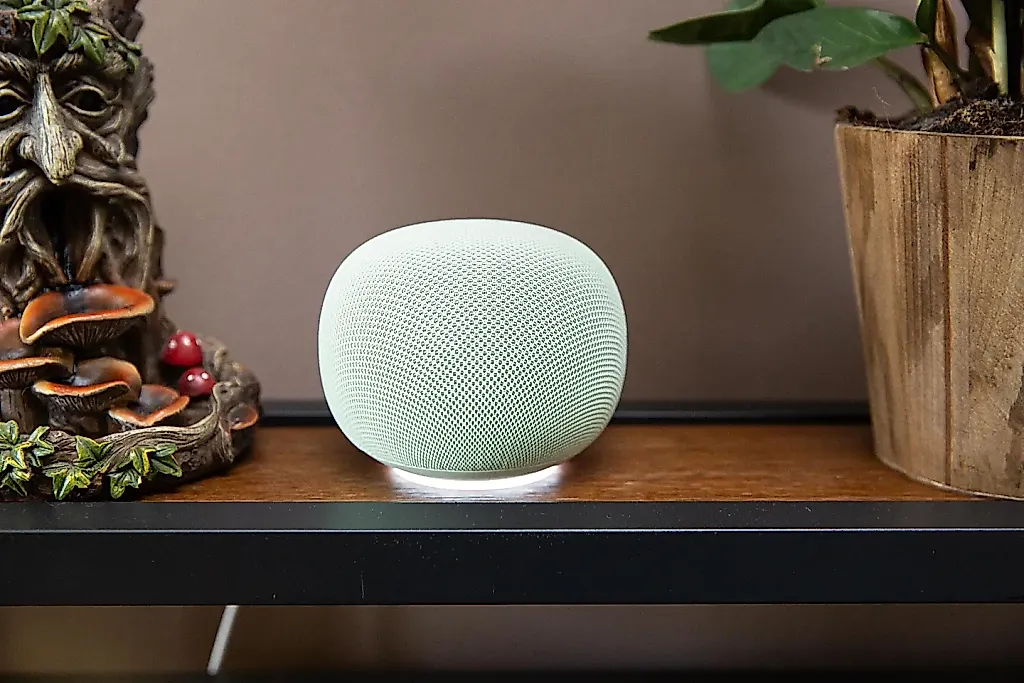 Google выкатила умную колонку, но AI «сыра»