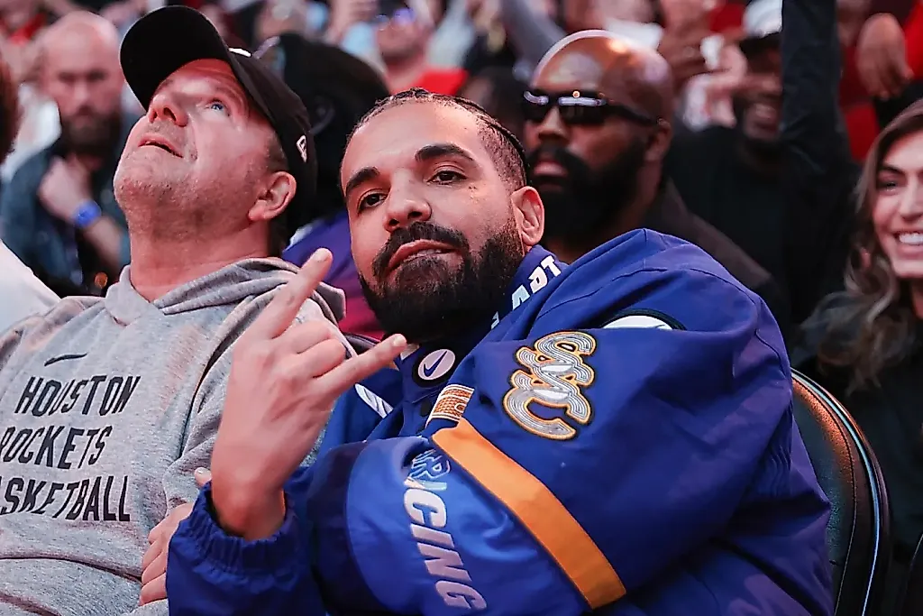 Drake появилcя на TikTok фанатки