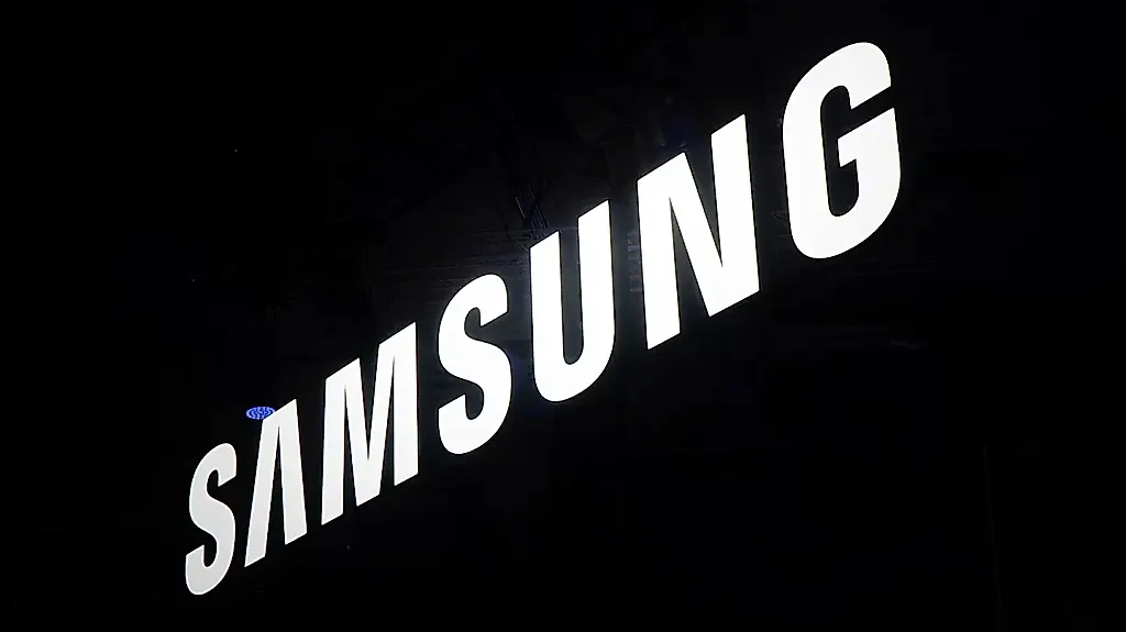 Официальные снимки новых гаджетов Samsung утекли в сеть