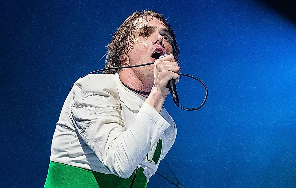 My Chemical Romance закатывают диджей-вечеринку: Герард Уэй закрыл сет абсурдным треком