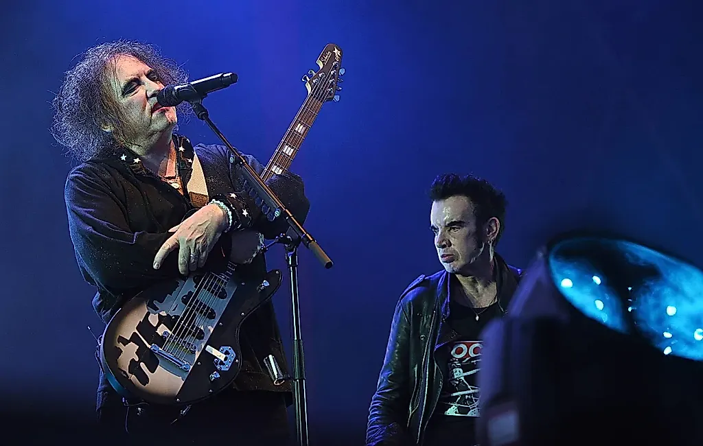 The Cure на сцене без Симона Галлапа: его сын занял место отца