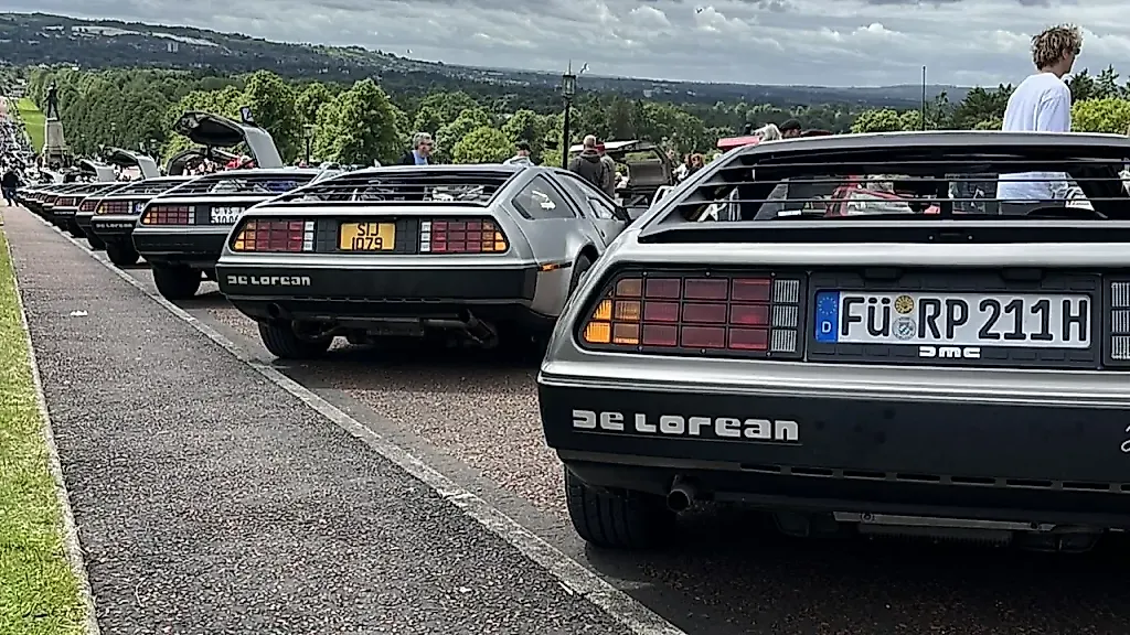 DeLorean Eurofest 2026 собрал более 140 DMC-12 в Белфасте