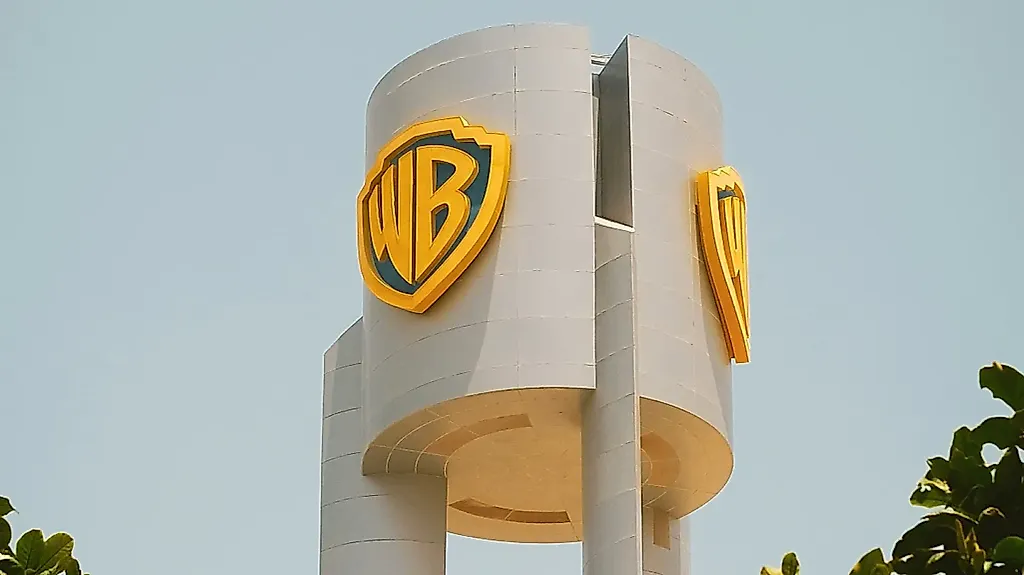 Генпрокуроры штатов судятся с Paramount и Warner Bros. Discovery, чтобы заблокировать их слияние