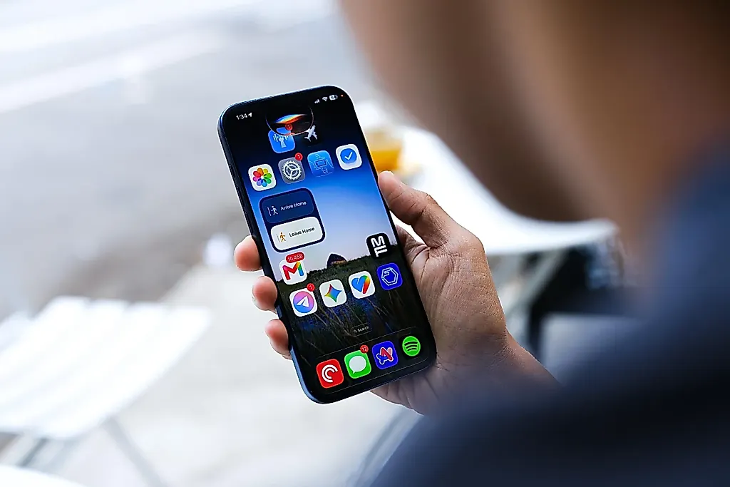 «Apple выпустила публичные бета-версии iOS 27 и других ОС — наконец-то новый Siri на базе искусственного интеллекта работает»