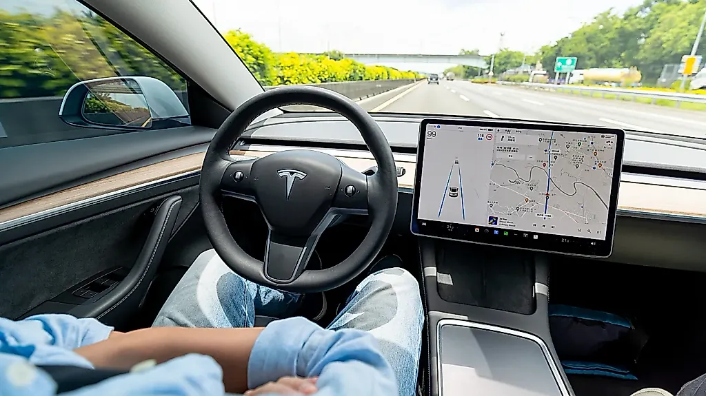 NTSB: водитель Tesla сам нарушил правила