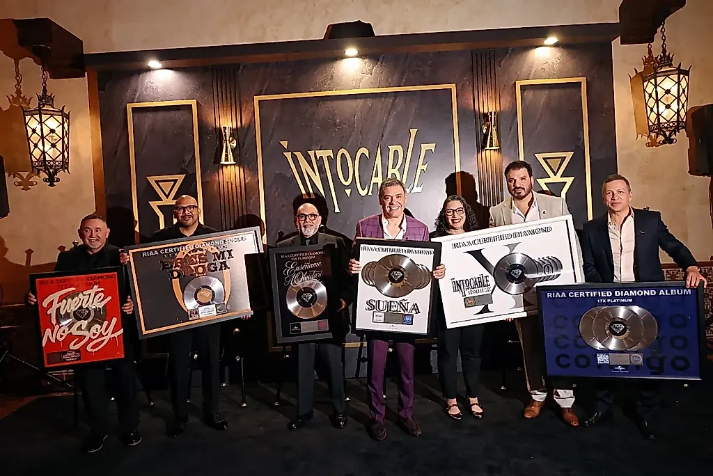 Intocable ставит рекорды по наградам RIAA Latin Diamond