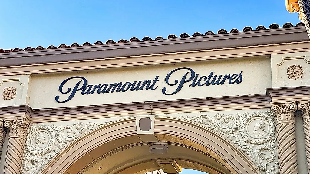 Евросоюз дал добро на слияние Paramount и Warner Bros.