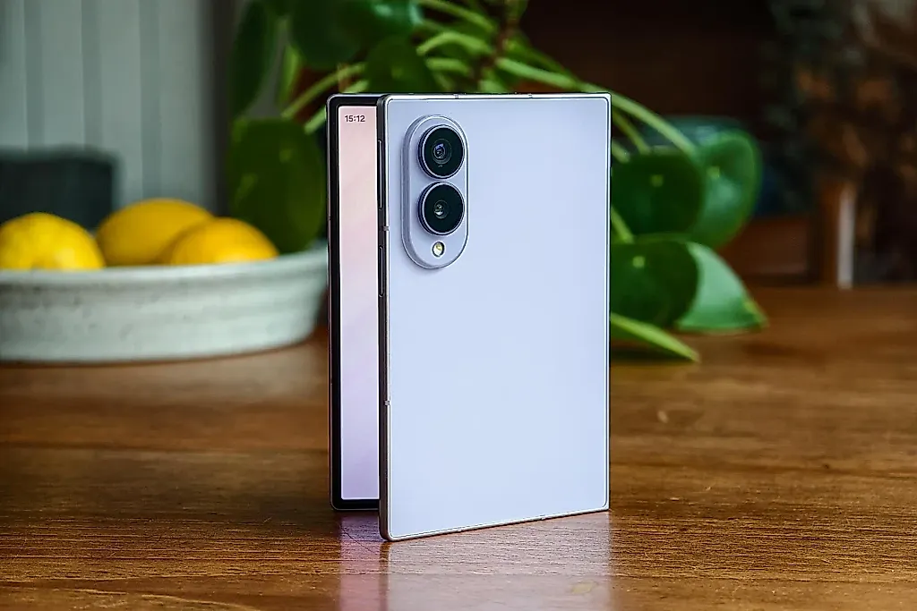 Samsung представила Galaxy Z Fold 8 – смартфон будущего?