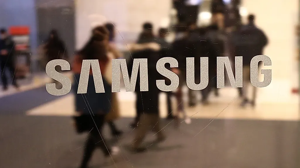 Samsung потеряла на смартфонах впервые