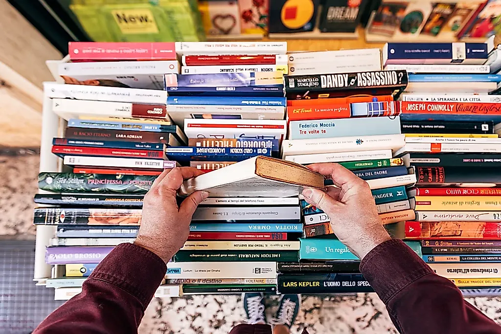 AI-компании уничтожают старые книги для обучения искусственного интеллекта