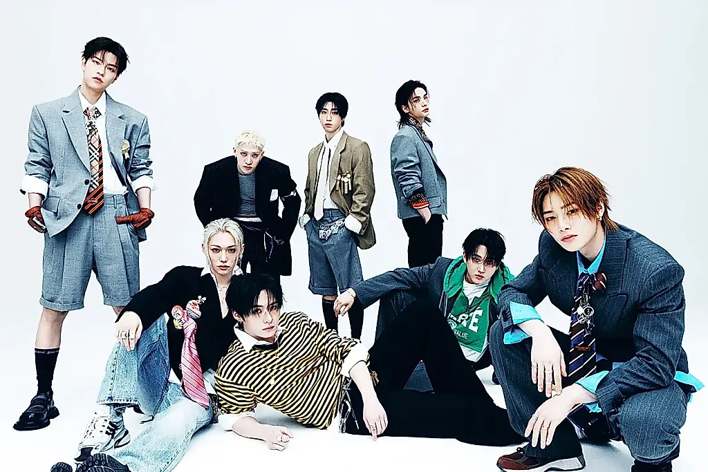 Stray Kids продолжают бить рекорды: альбом THIS & THAT