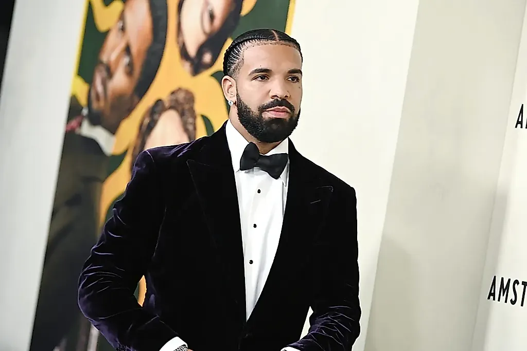 Drake и «готическая красавица»: лает, платит и проигрывает достоинство