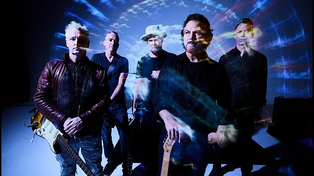 Pearl Jam Вдохновляются HBO: Винил и Зомби!