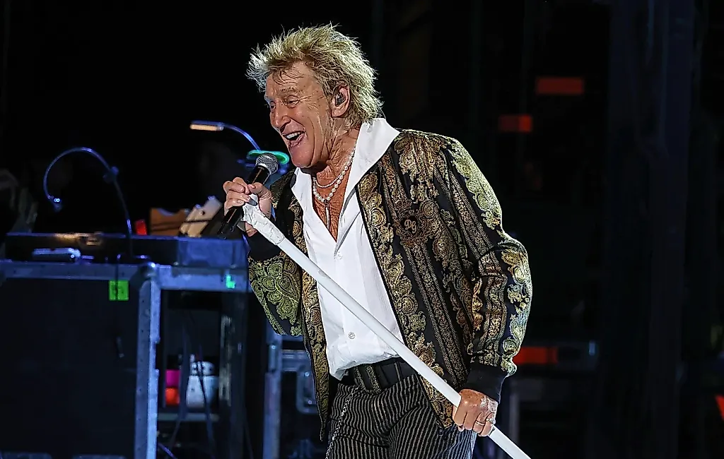 Rod Stewart отменяет концерты из-за проблем с сердцем
