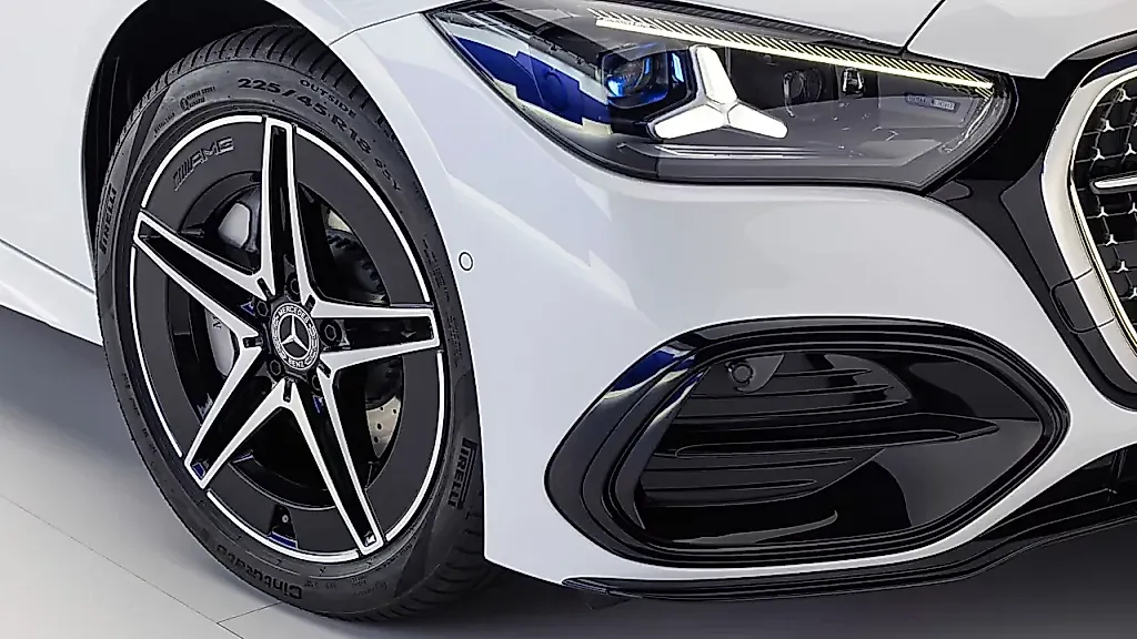 Новый Mercedes C-Class 2027: ИИ на первом плане