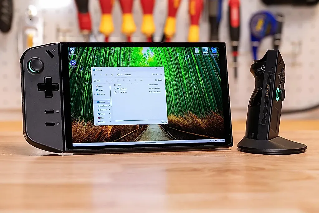 Lenovo признала сбои Legion Go: игровые приставки превращаются в «кирпичи» после обновления