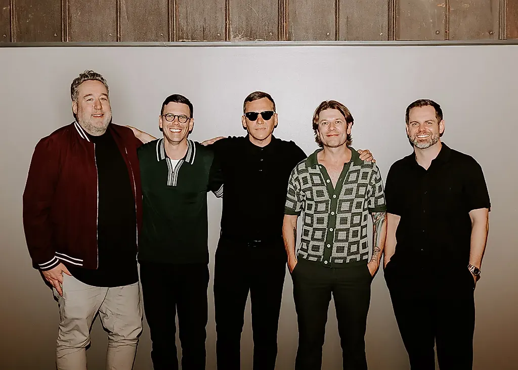 Брэд Шульц из Cage the Elephant запускает Parallel Vision и подписывает Girl Tones