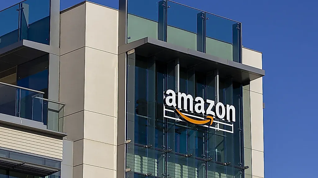 Amazon обвинили в тайной накрутке рекламы