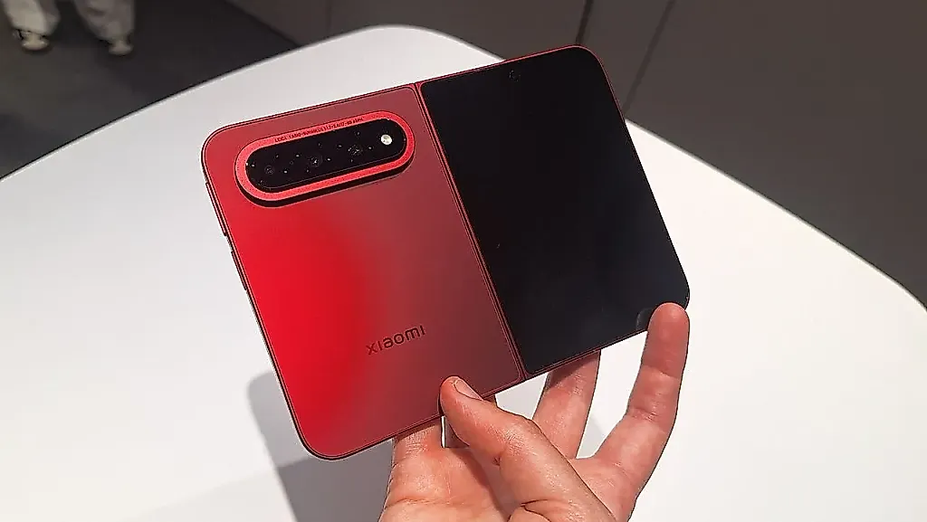 Xiaomi 18 Fold бросает вызов Apple ещё до премьеры