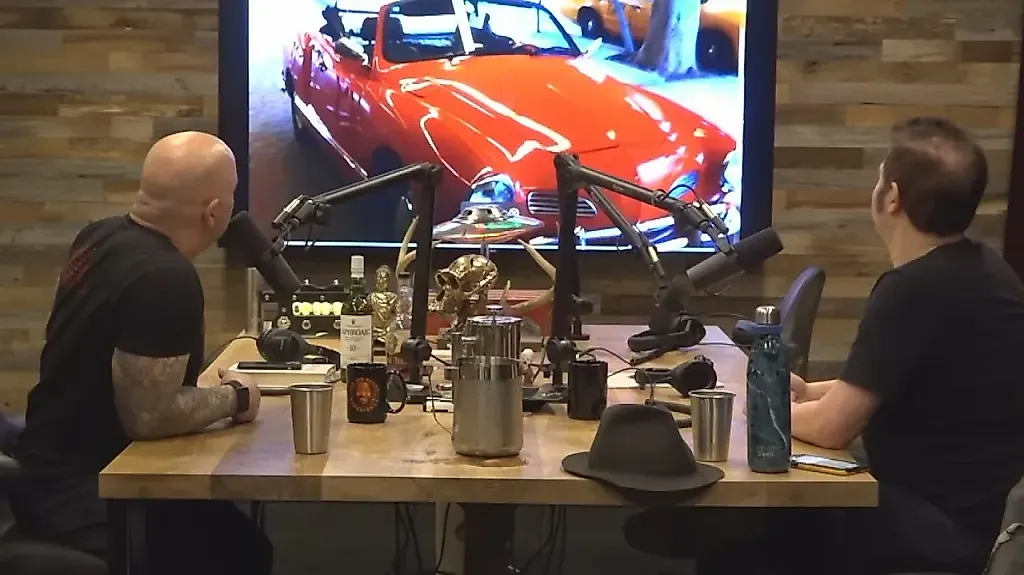 Неожиданный рок-звезда на колесах: Volkswagen Karmann Ghia