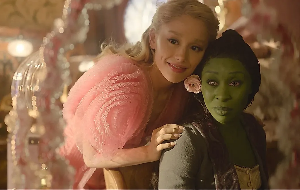 «Wicked» выходит на сцену