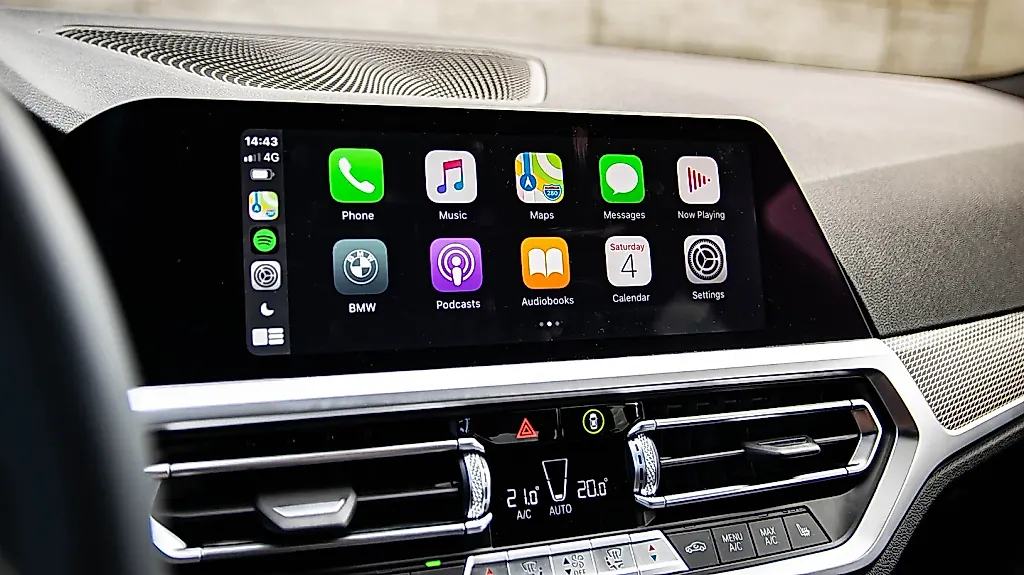 Автомобили отказываются от CarPlay в 2026 году: кому достанутся данные водителей