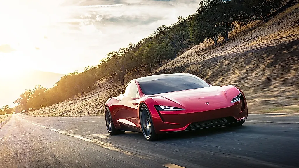 Tesla снова обещает Roadster