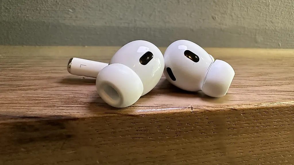 Загадочные AirPods Pro 3: Слухи и Утечки